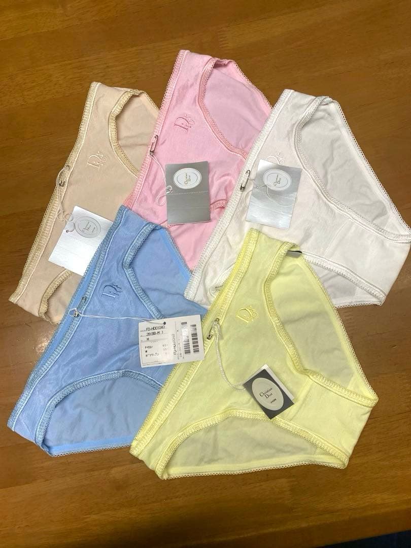 クリスチャンディオール　ショーツ5枚セット