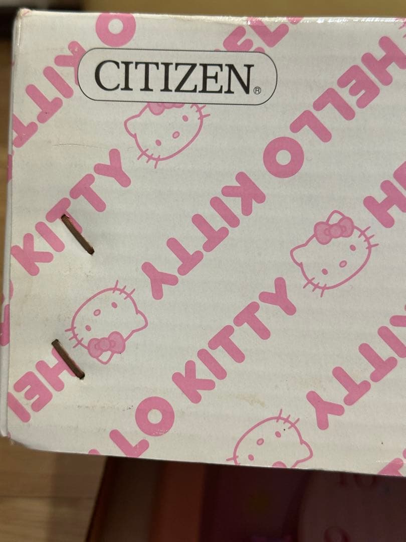 極美品 激レア 希少 サンリオ ハローキティ CITIZEN リズム時計