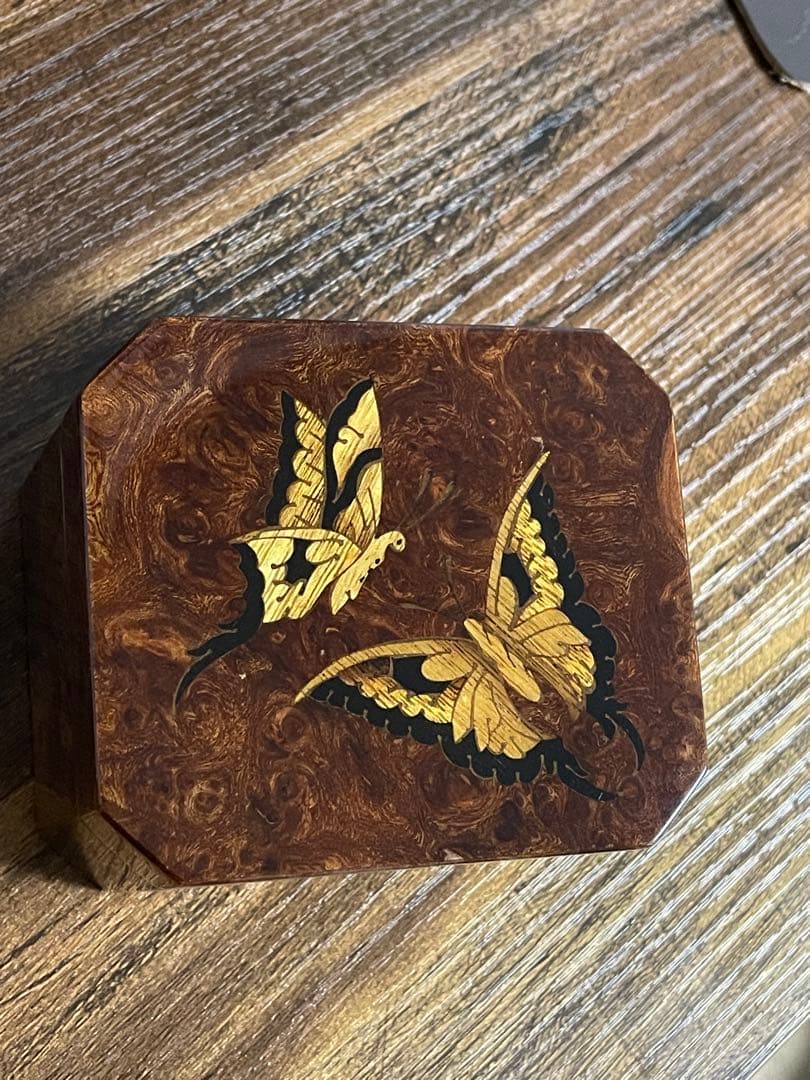 REUGE リュージュオルゴール　蝶象嵌　18弁