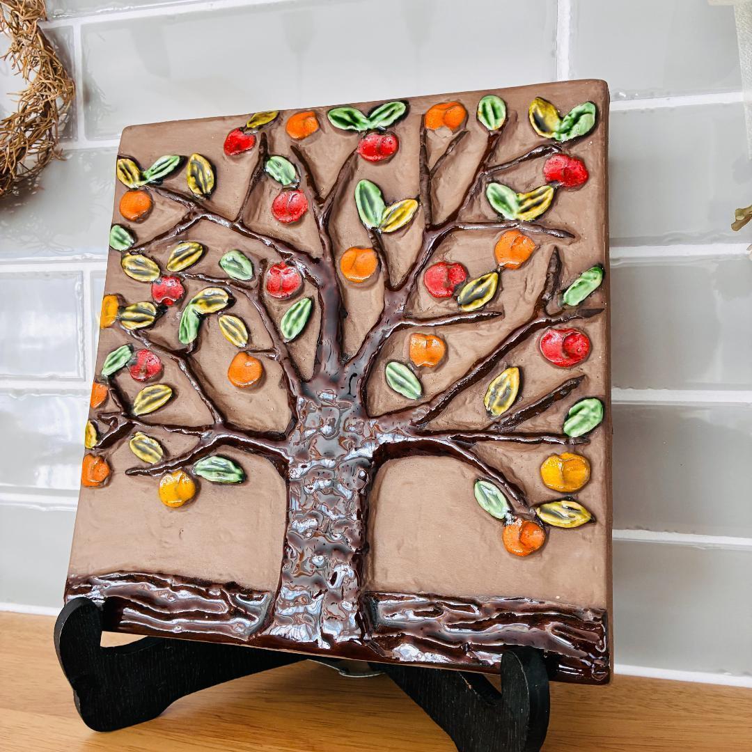 87 Jie Gantofta りんごの木 陶板