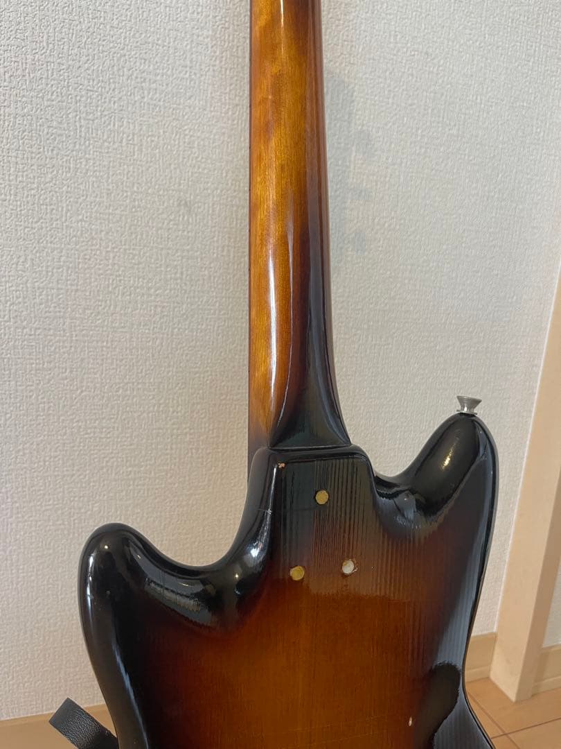 傍に置きたいミニギター melody maker? mustang?サンバースト