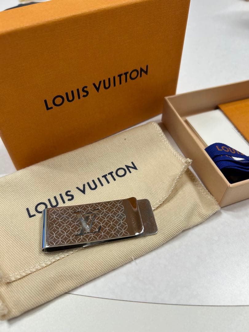 【最終値下】LV ルイヴィトン マネークリップ　箱有