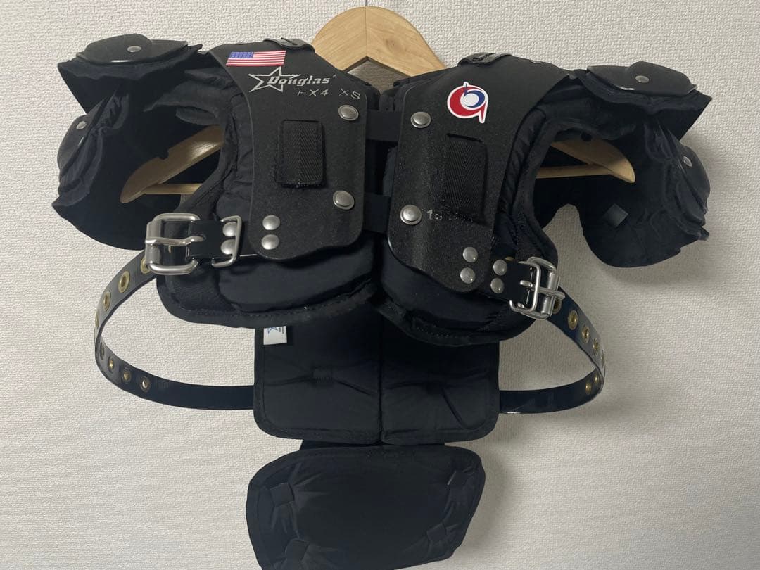 ダグラス　最新型　ショルダーパッド　FX4 サイズXS