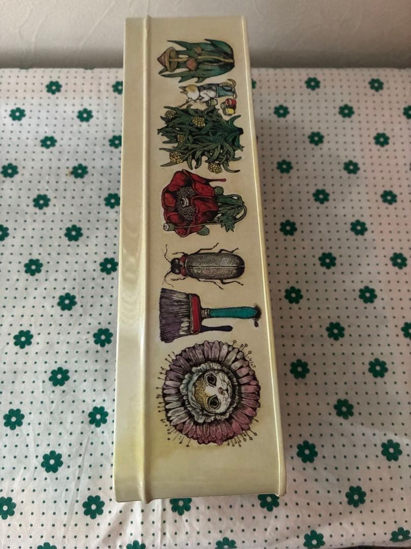 2016年ヒグチユウコ×ホルベインコラボ　植物と動物のイラストのお道具箱/缶