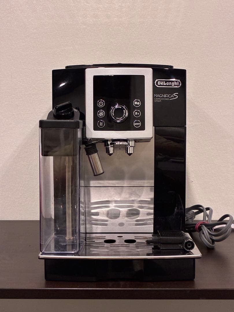 【価格変更中】デロンギ 全自動エスプレッソマシン ECAM23260SBN 美品