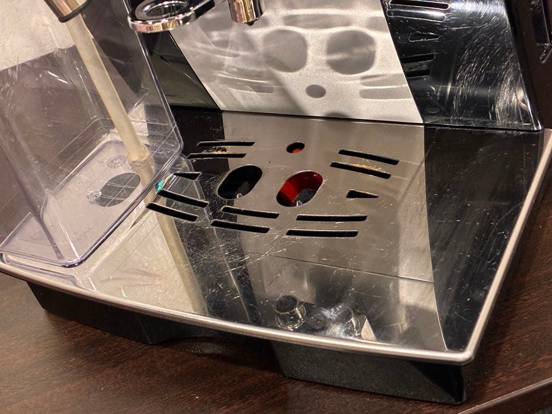 【価格変更中】デロンギ 全自動エスプレッソマシン ECAM23260SBN 美品