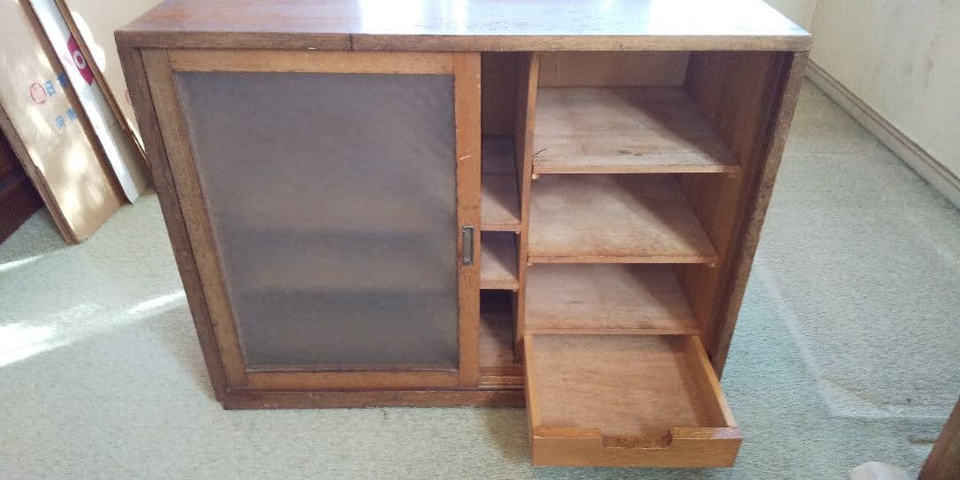 木製キャビネット ガラス扉付き 収納棚 左右計6棚 引出付 アンティーク レトロ