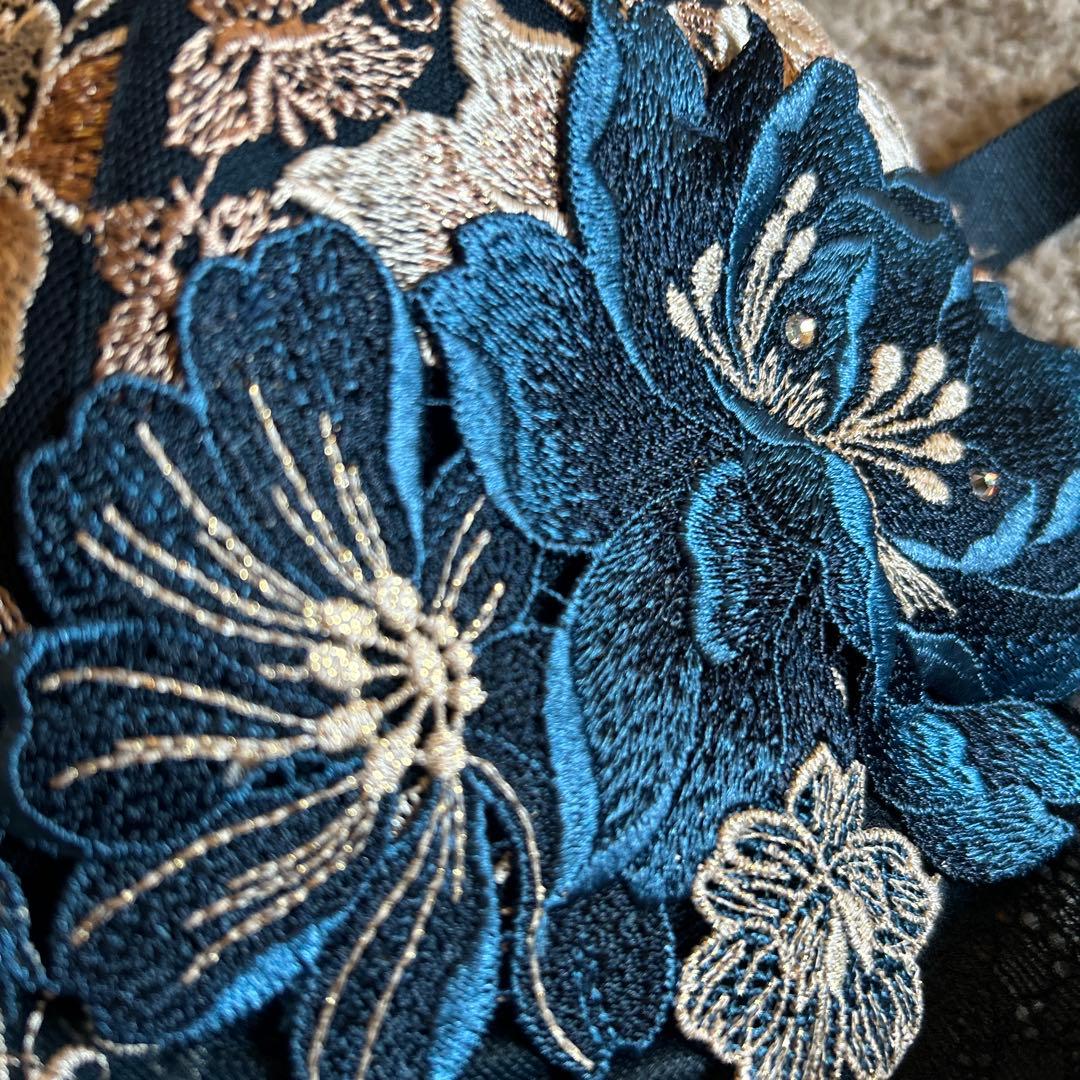 Salute 花柄レースブラジャー ネイビー F70