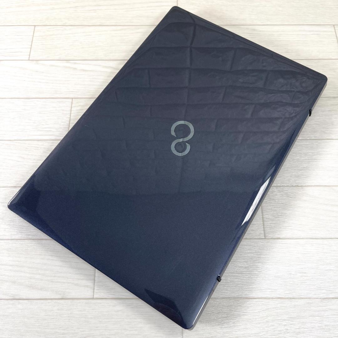 富士通 第8世代i7 新品SSD512＋HDD1T メモリ16 ノートパソコン.