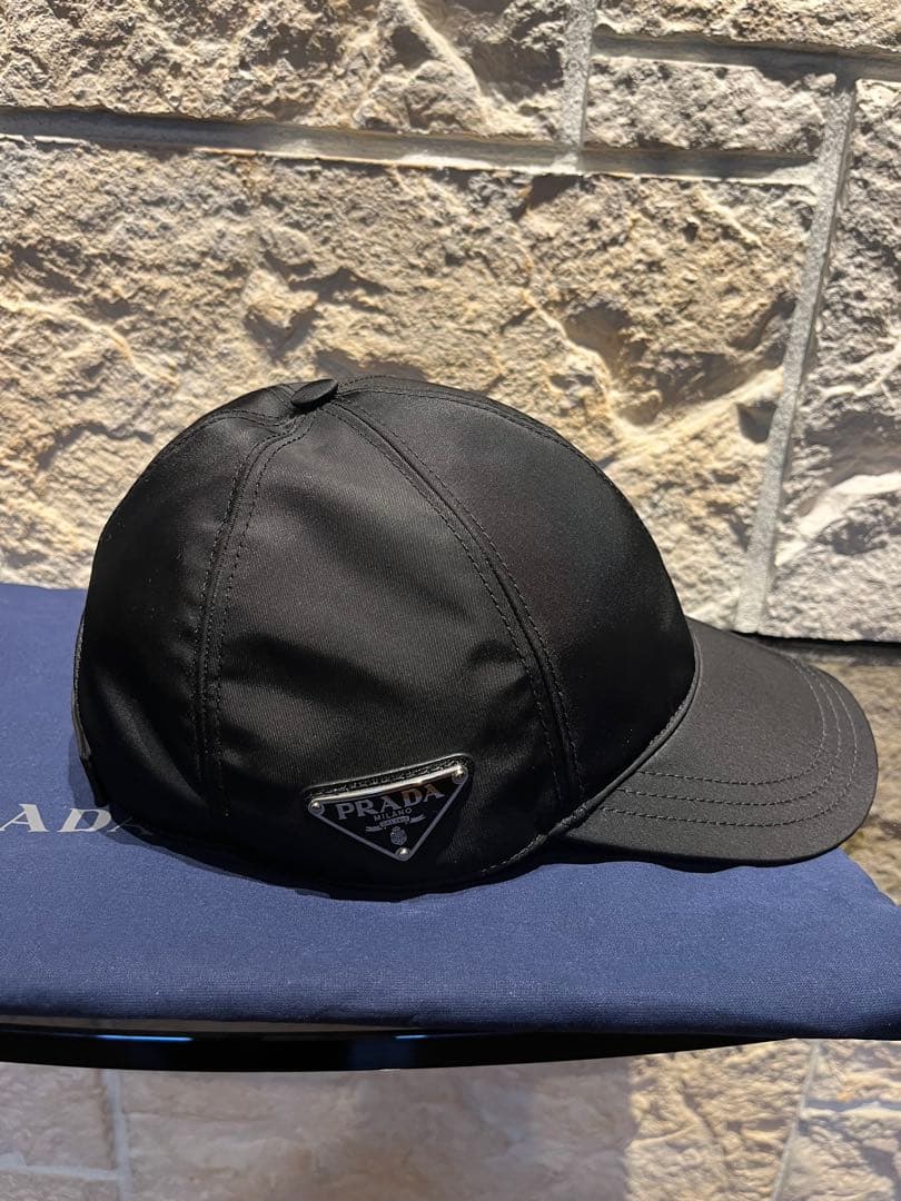 極美品PRADA ナイロンベースボールキャップ　ブラック　M
