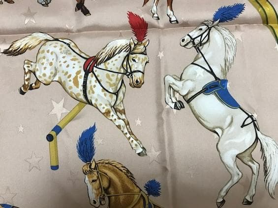 レア　新品未使用HERMÈS カレ 90 オンステージ　紙タグ付