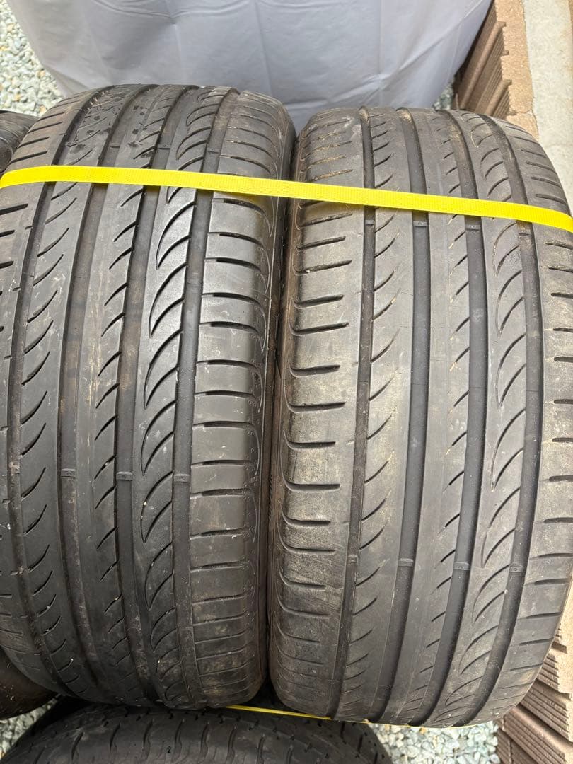 さとちゃん専用PIRELLI 215/50R17 2025年製