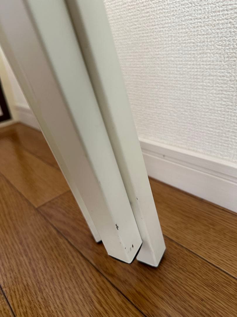 早い者勝ちIKEA MELLTORP ホワイト ダイニングチェア シンプル