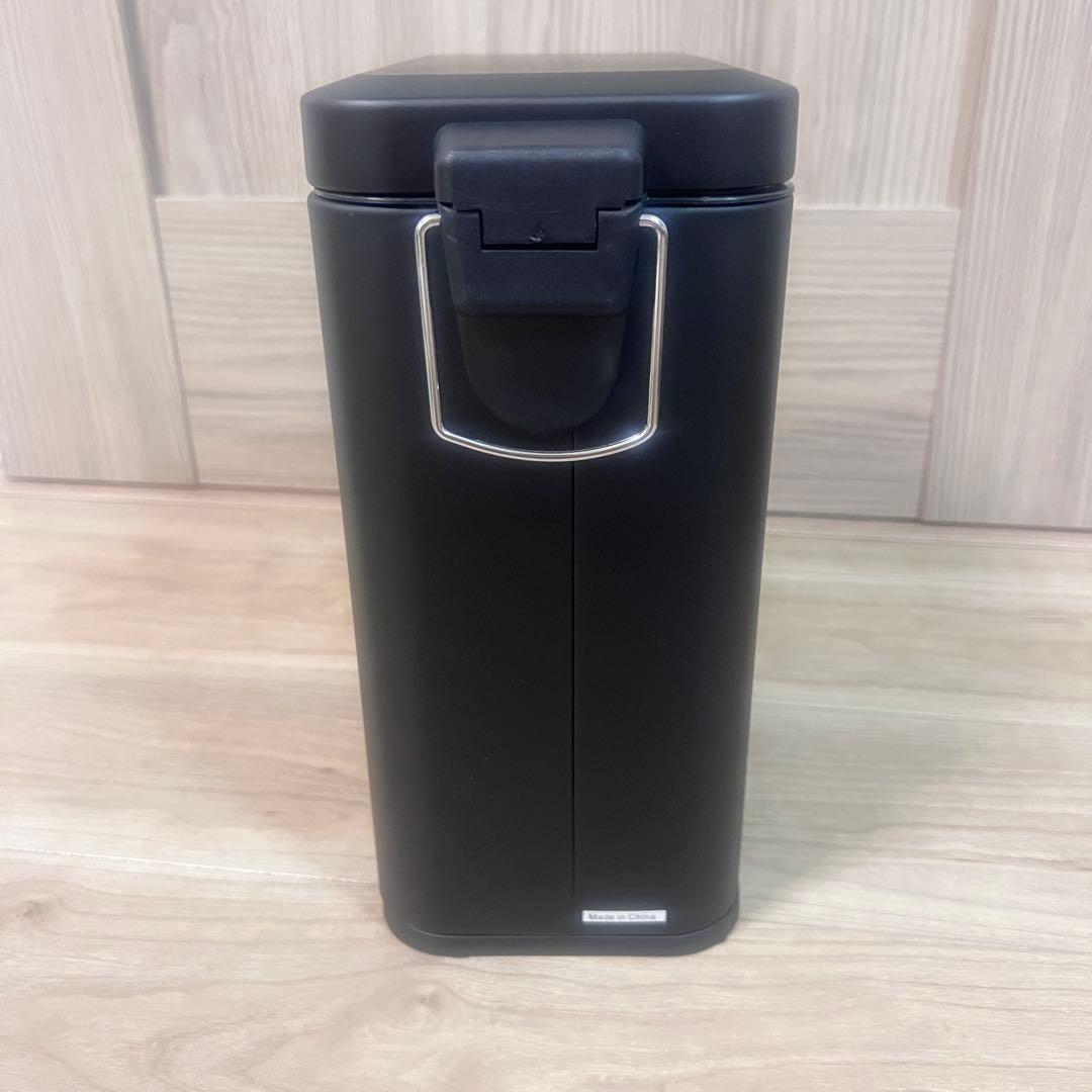 ソフトクローズ 四角形 ゴミ箱 5L 袋のズレ防止クリップと蓋付き 小型 ごみ箱