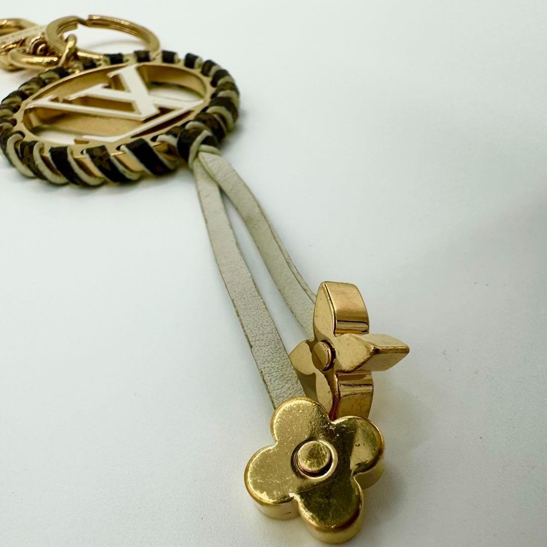 ルイヴィトン　キーホルダー　モノグラム　ポルトクレベリー　キーリング　チャーム