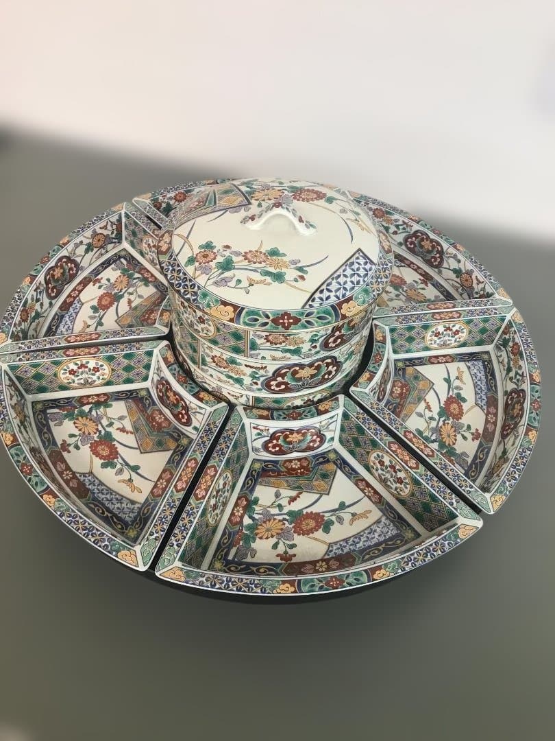 新品未使用　献上伊万里焼の回転式三段重オードブル皿