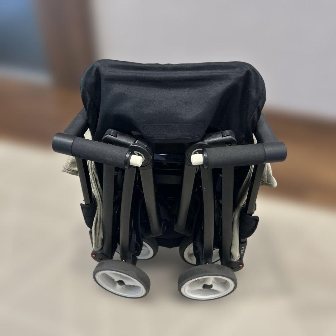 サイベックス　リベル　クラシックベージュ　cybex