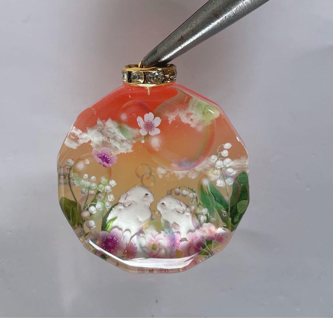 展示用/レジン/夕暮れのうさぎ　すずらん　蓄光　オルゴナイトネックレス