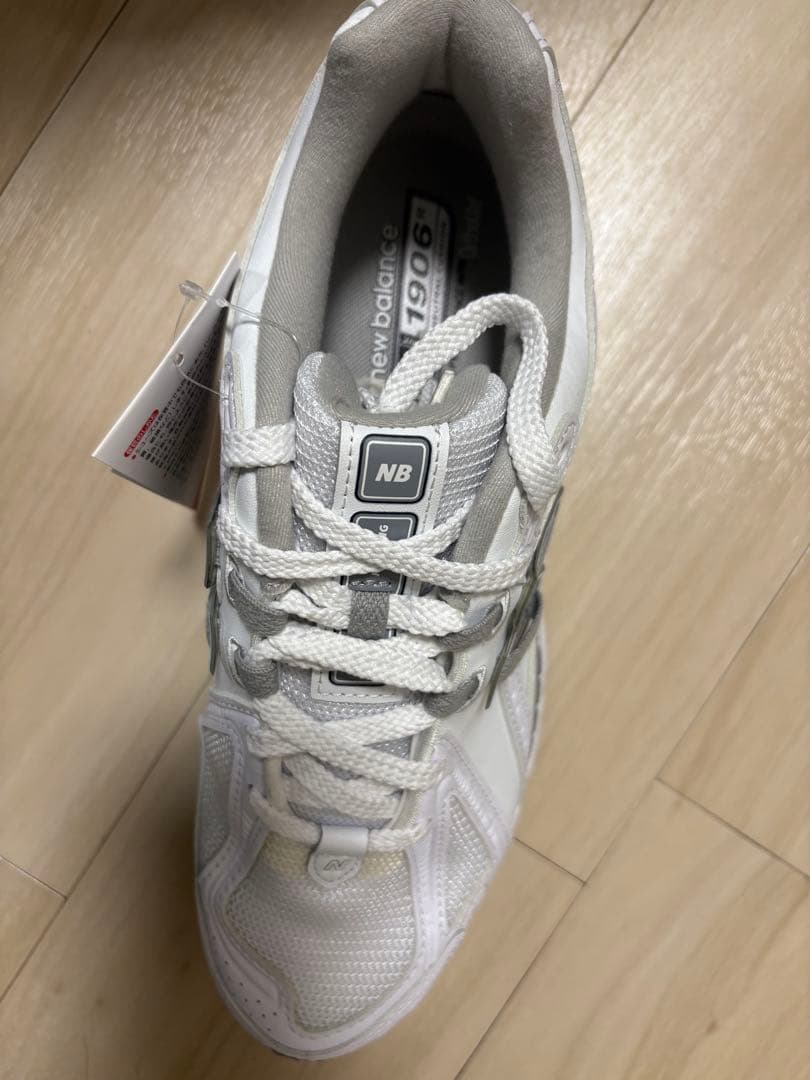 New Balance 1906r ホワイト　新品未使用