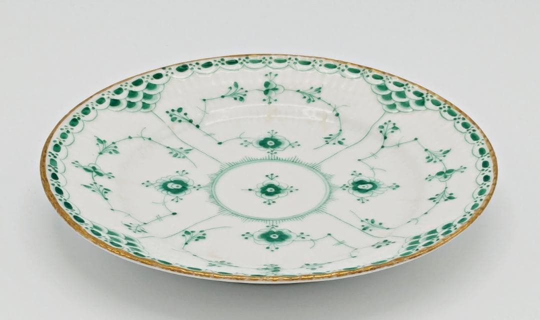 ロイヤルコペンハーゲン グリーンフルーテッド ハーフレース 金彩プレート 一級品