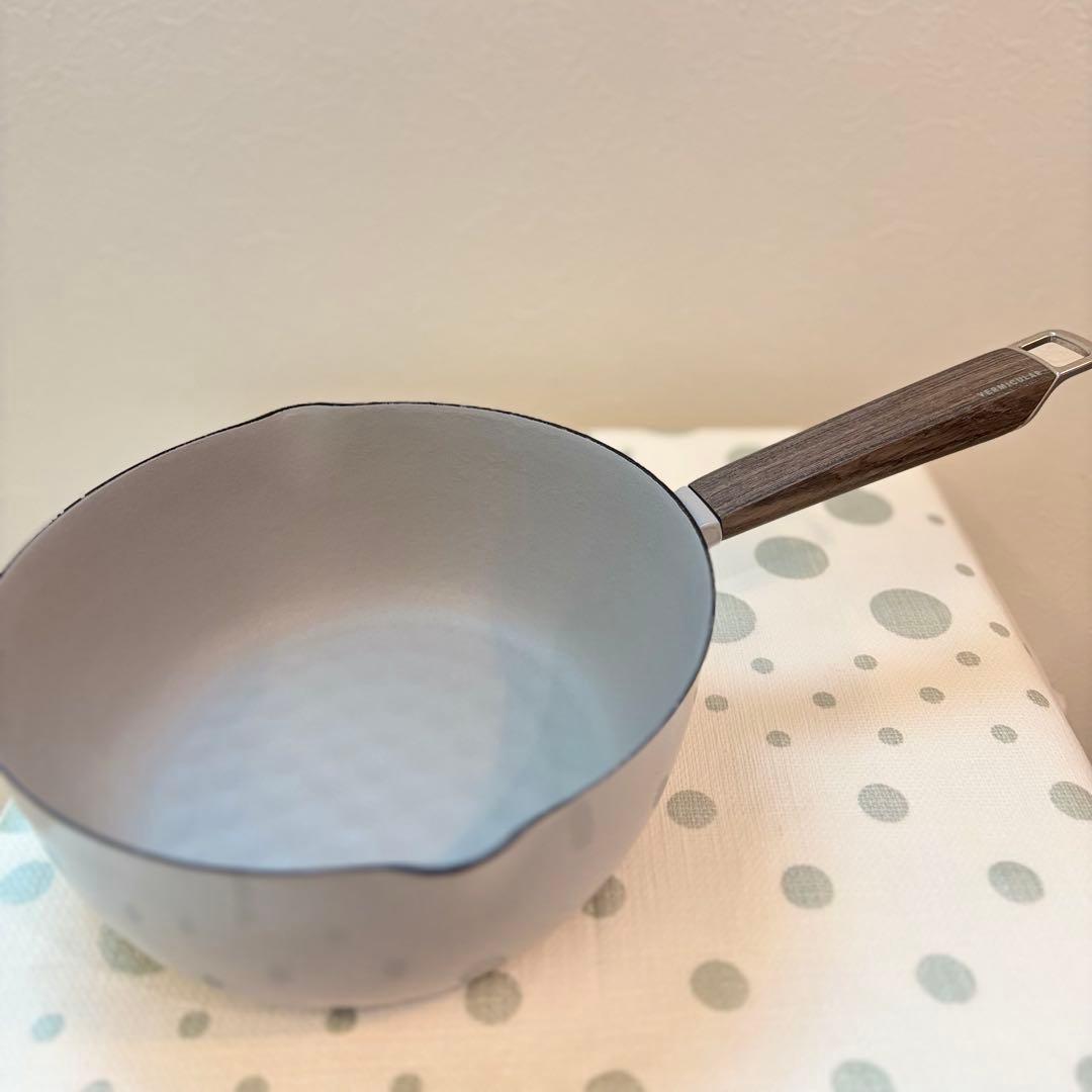 バーミキュラ ユキヒラ 20cm【オイスターグレー】公式レシピブック付き