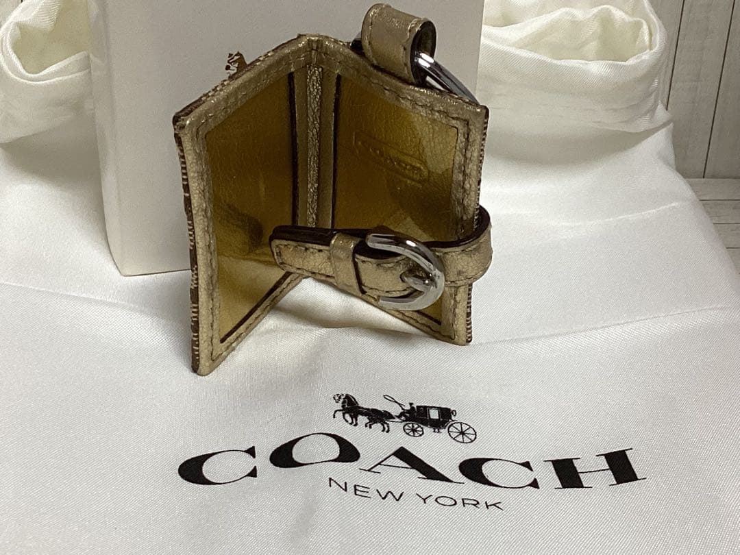 未使用美品タグ付き写真入コーチ手帳COACH キーホルダーシグネチャー本物