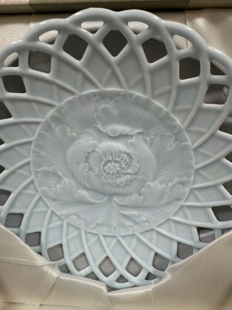 ナルミボーンチャイナ　高級磁器　牡丹柄模様の陶器皿 銘々皿　5枚セット