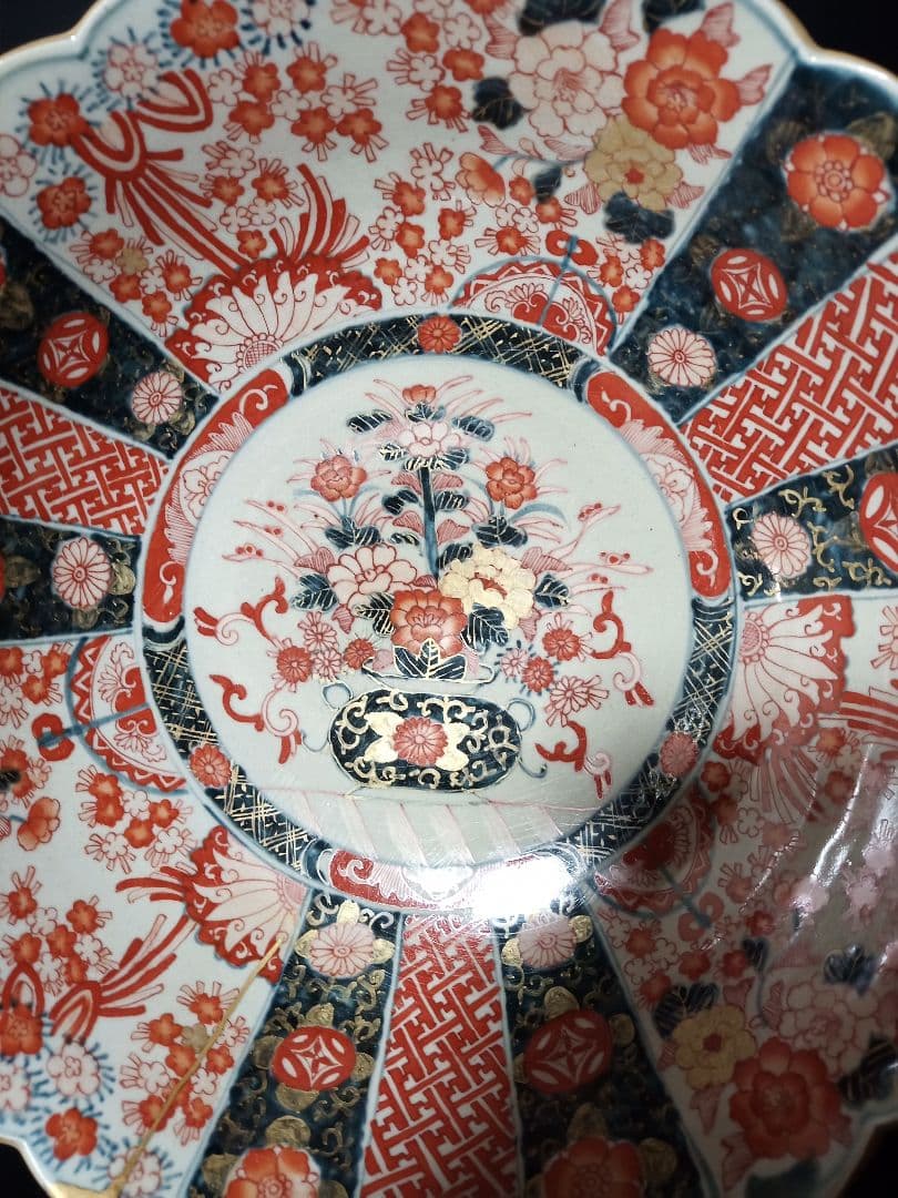赤絵大鉢・金襴錦・輪花・古伊万里・33cm・特大
