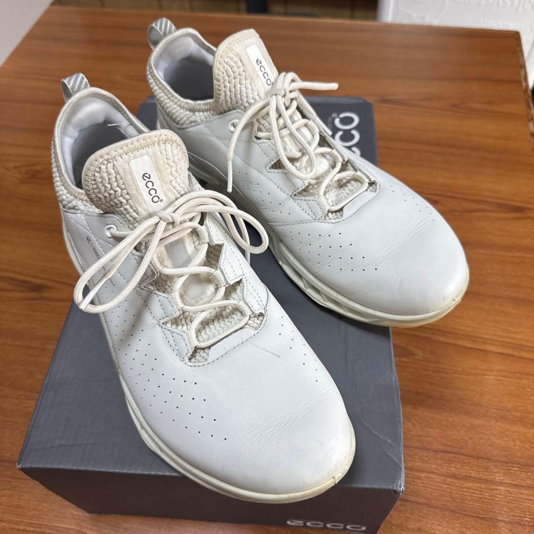 ecco バイオムC4ゴルフシューズスパイクレス