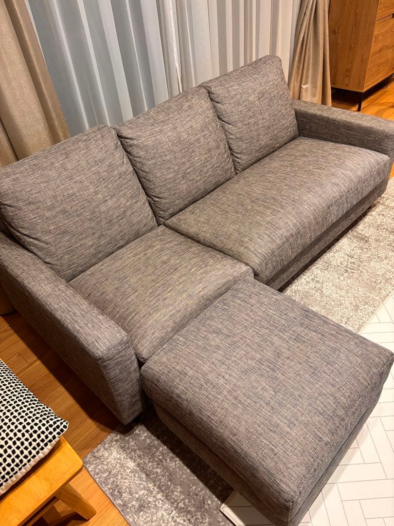 ニトリ　グレー カウチソファ 3人掛け ファブリック