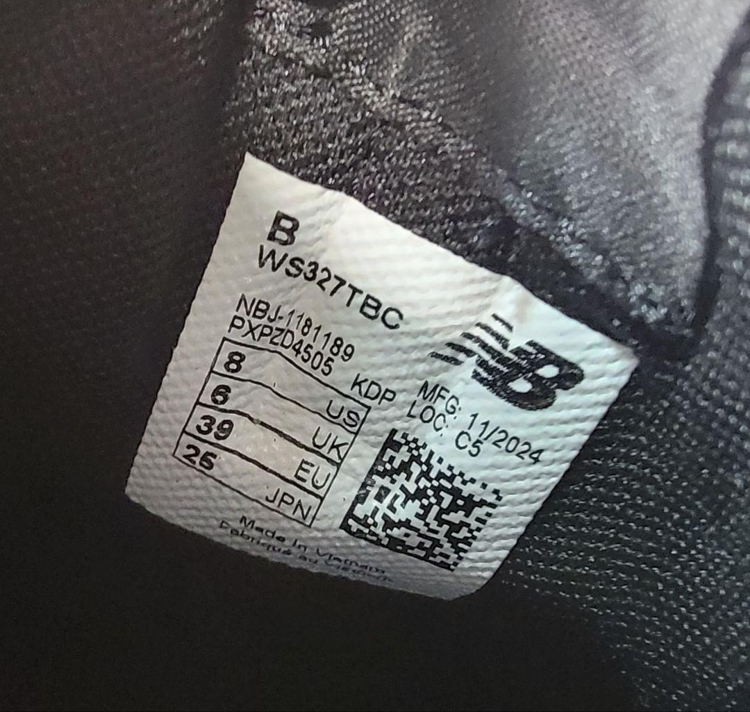 ニューバランス WS327TBC ブラック 25cm