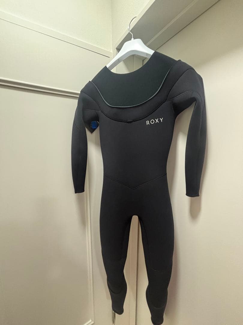 セール中新品未使用 ML ROXY フルスーツ 2/3 Hybrid U-Zip