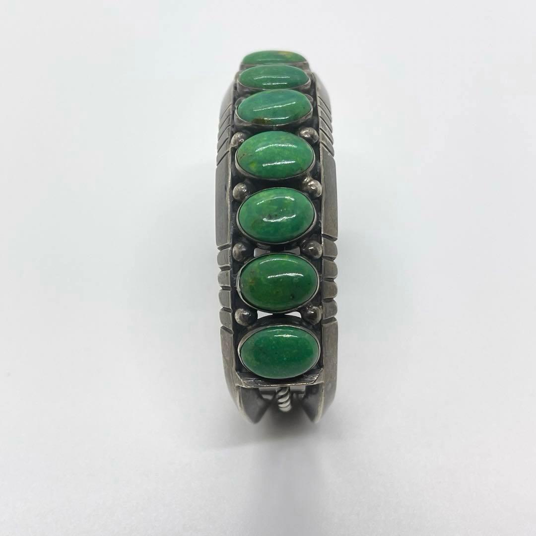 ●NAVAJO・ナバホ族●アンティーク・シルバーバングル●グリーンターコイズ