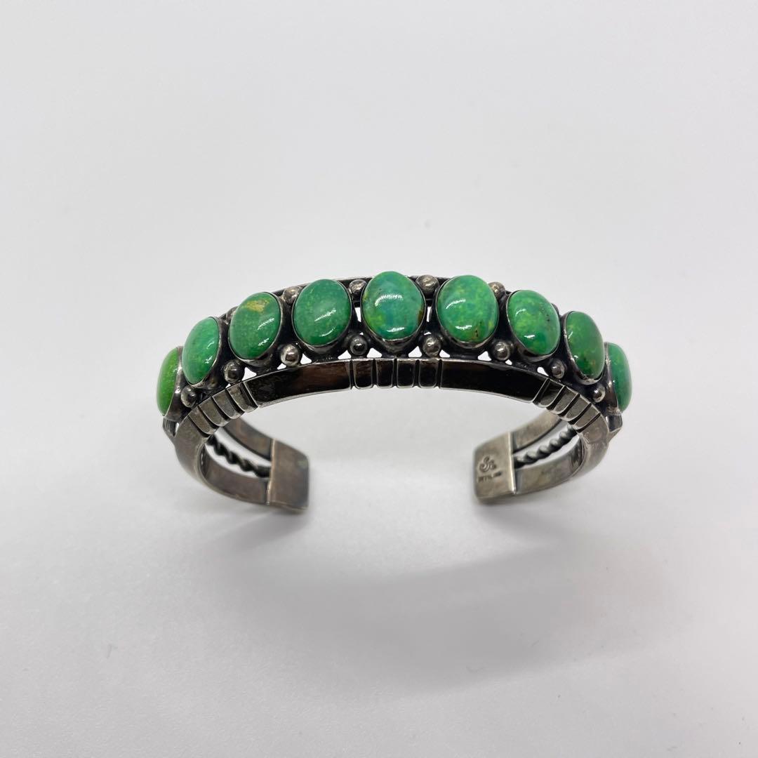 ●NAVAJO・ナバホ族●アンティーク・シルバーバングル●グリーンターコイズ