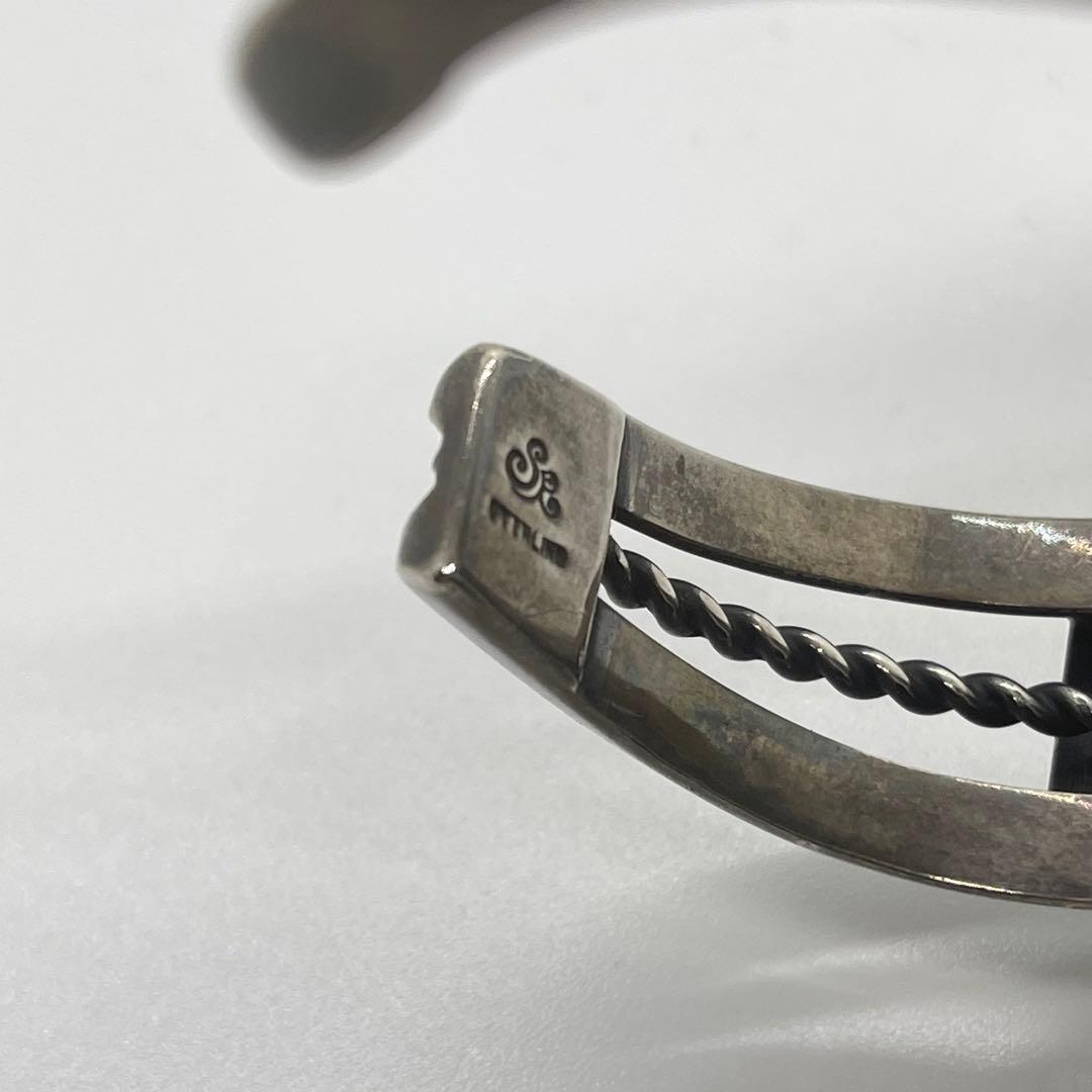 ●NAVAJO・ナバホ族●アンティーク・シルバーバングル●グリーンターコイズ