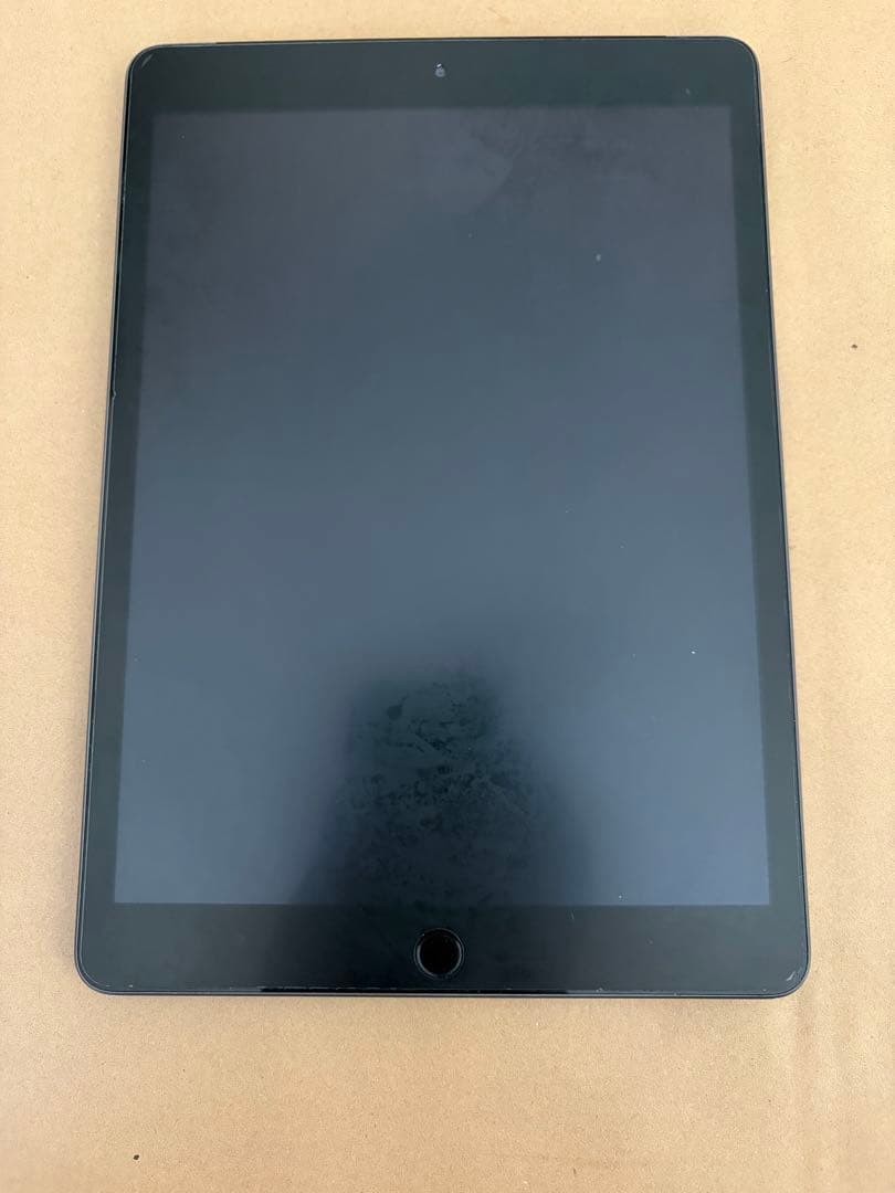 iPad 第8世代128G Wi-Fi+Cellular ジャンク品 起動不可