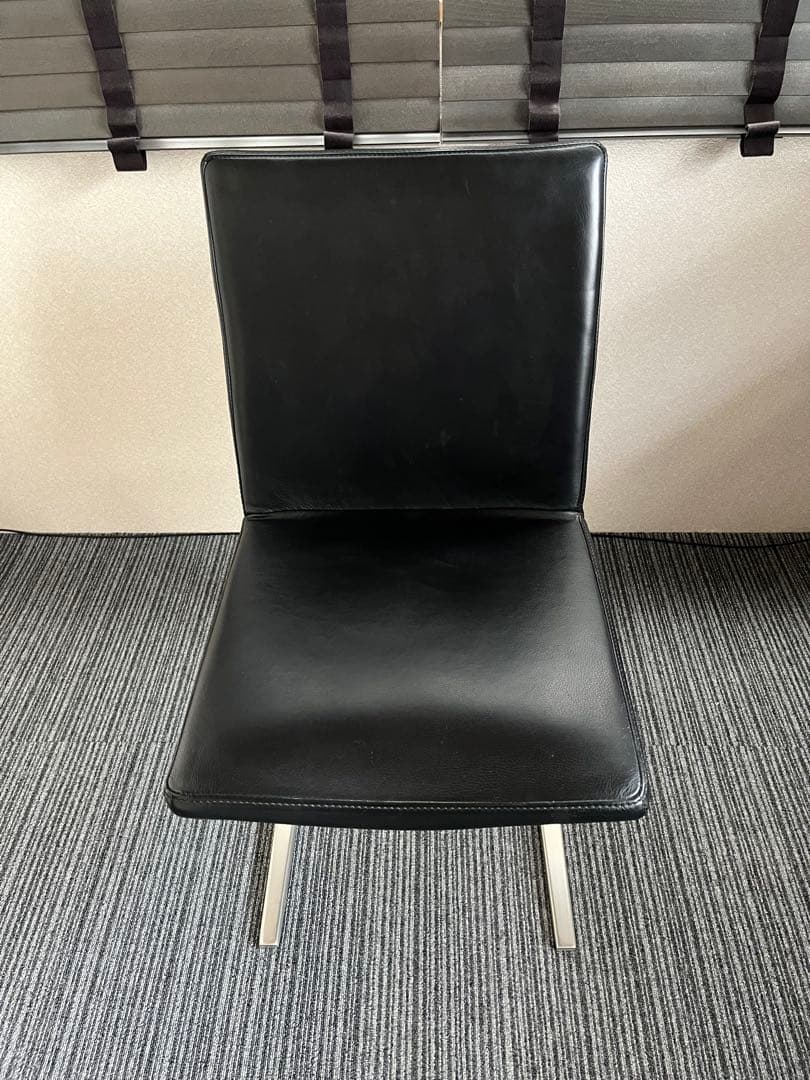 BoConcept Mariposa Deluxe ダイニングチェア ①