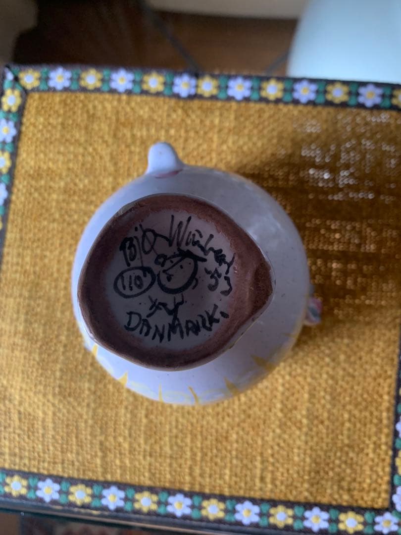 ビヨンヴィンブラッド　1953年スタジオ手書き一点物の作品カップ型女の子修復有り