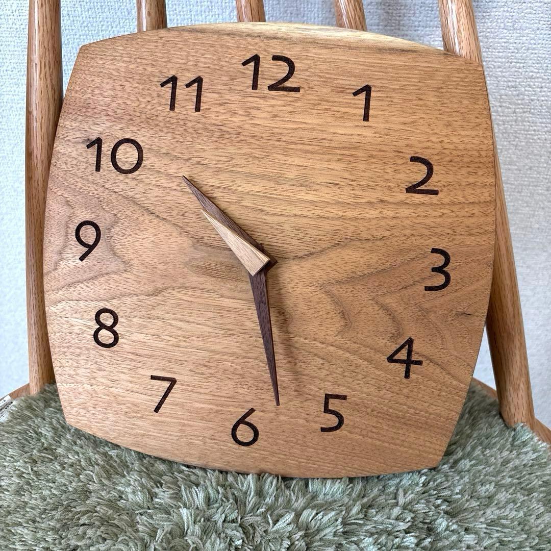 【美品】葉山ガーデン 壁掛け時計 一枚板時計 無垢材 葉山家具