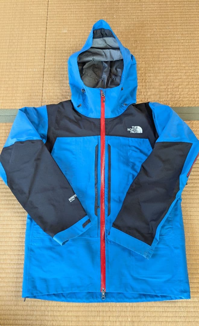 ノースフェイス　ゴアテックス　スキーウェア上下Sサイズ、中古品