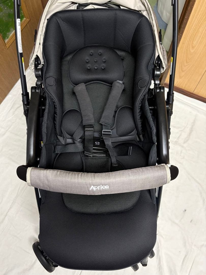 2024年発売 アップリカ ベビーカー ラクーナクッションフリープラス AC