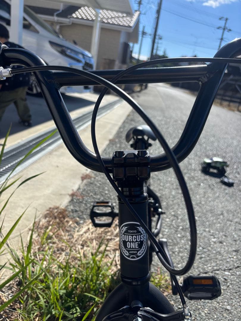 SOLO BMXダーカスワン　16インチ
