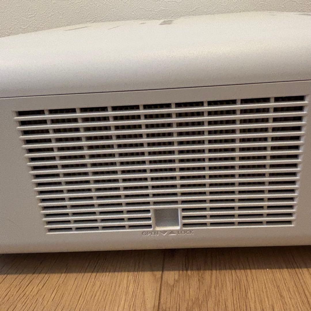 良品 Panasonic パナソニック EW630プロジェクター使用1800h