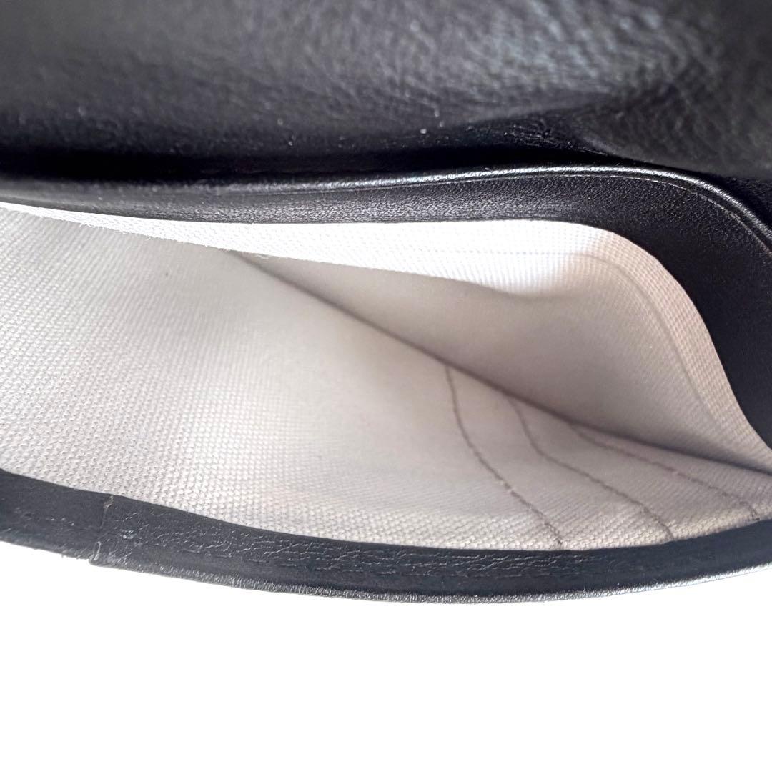 Vivienne Westwood長財布ウォレット　オーヴ　総刺繍　二つ折り財布