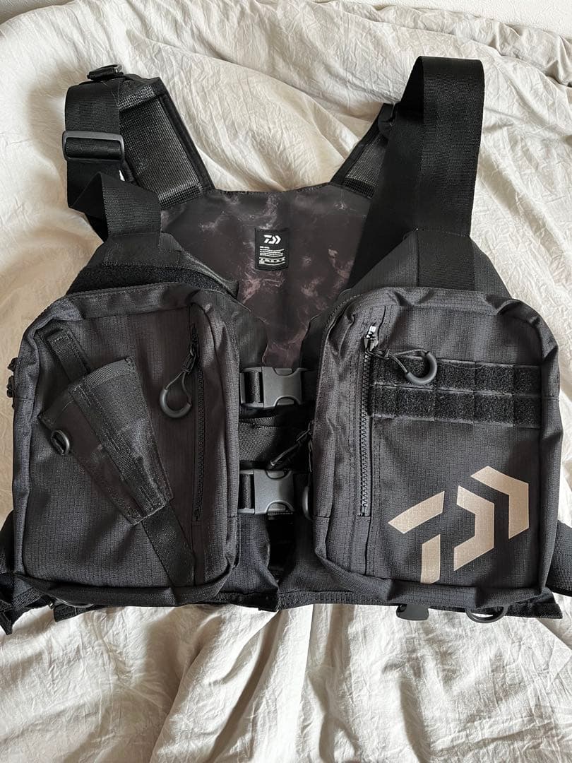 Daiwa フィッシングベスト ブラック 74N あり