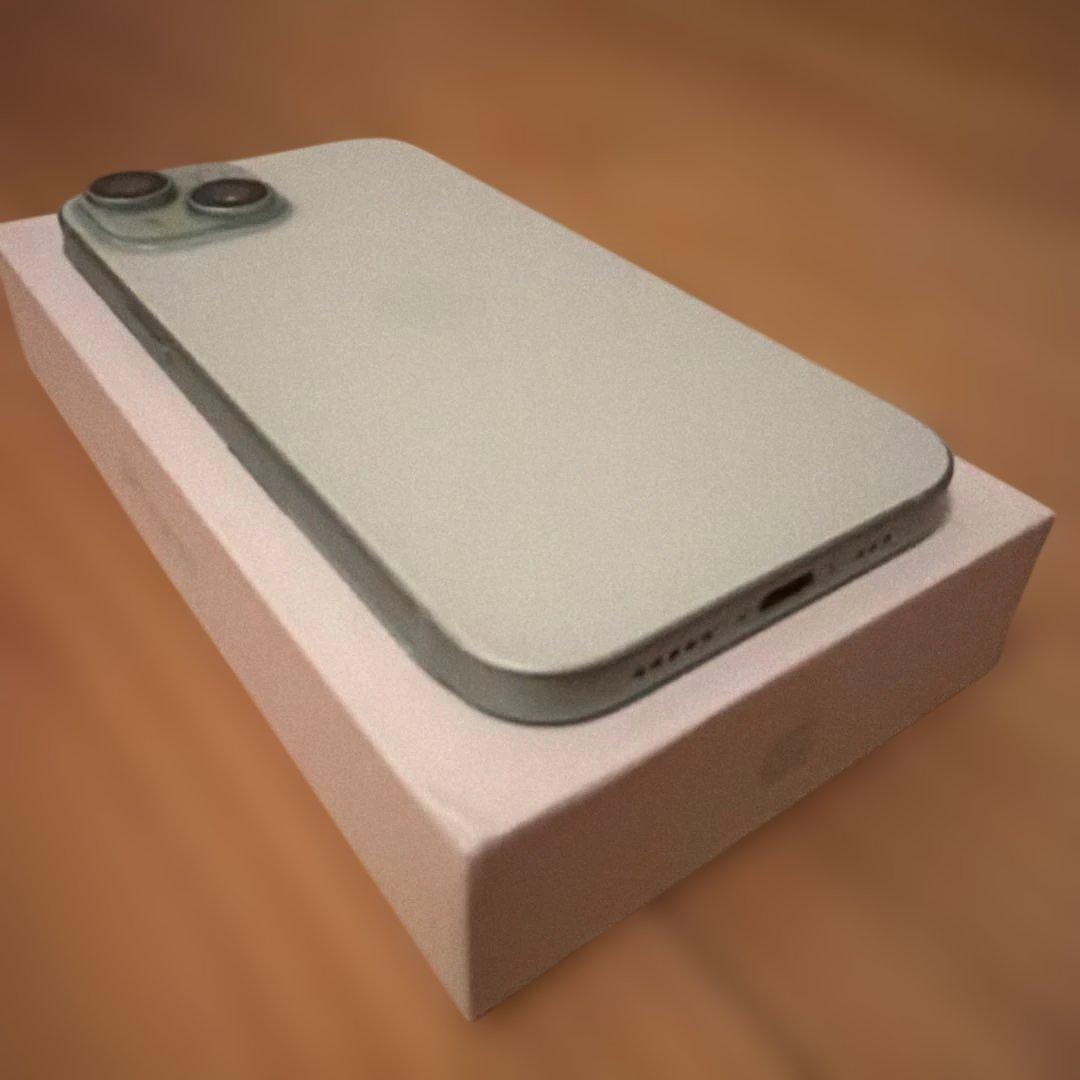 iPhone15 128GB グリーン