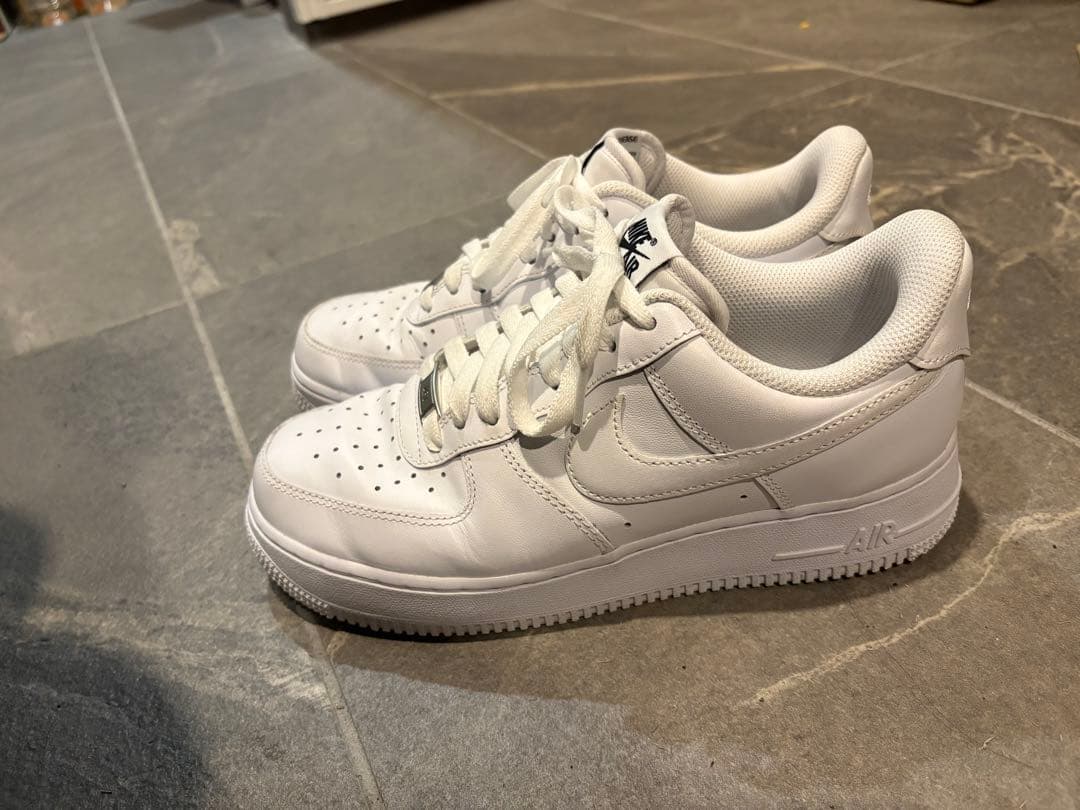 ナイキ エア フォース 1 '07 イージーオン