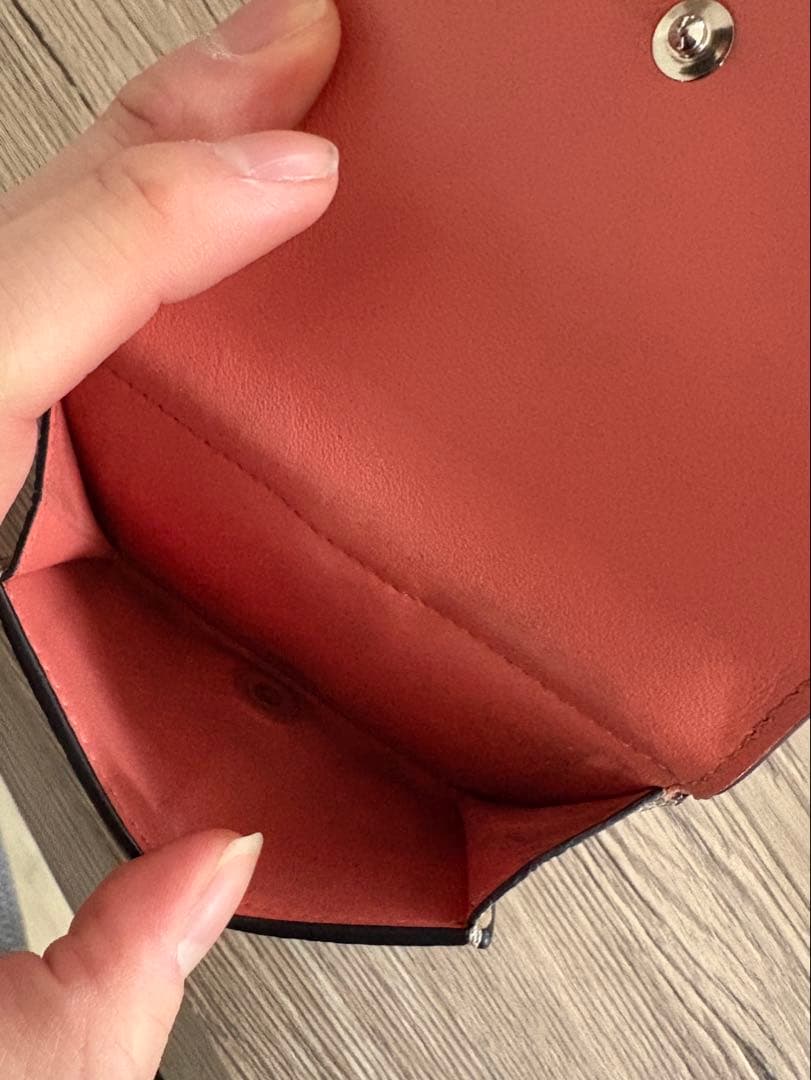 LOEWE ロエベ トライフォールド　ウォレット ソフトグレインカーフ