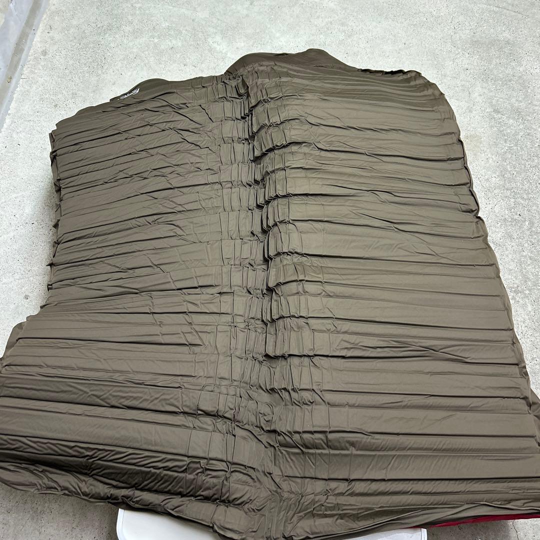 美品　コールマン　マスターシリーズ　インフレーターマット　ダブル