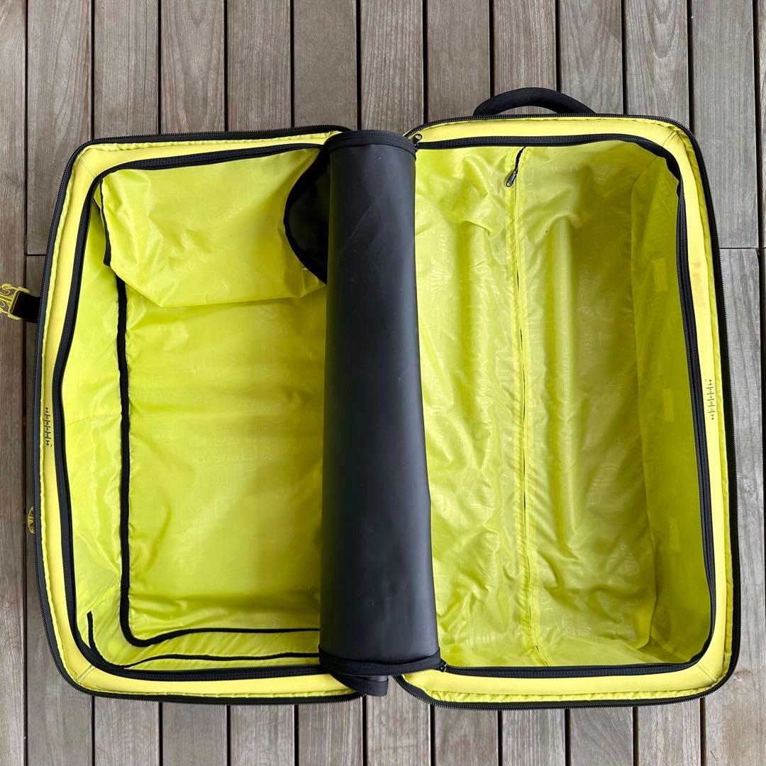 Burton 大容量キャリーカート チェック柄